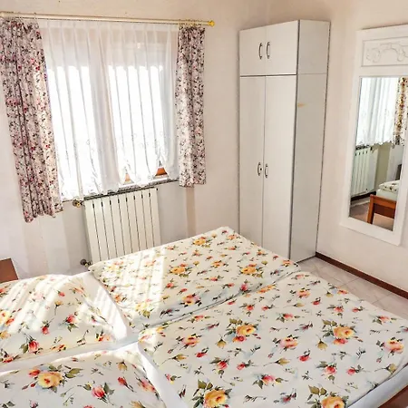 Residenza Arcobaleno Апартаменты Pino Lago Maggiore